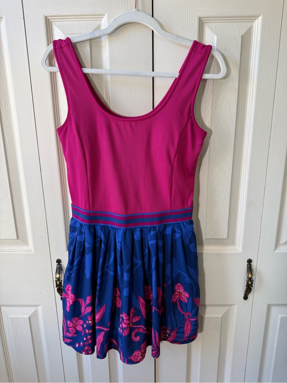 Lilly Pulitzer Luxletic Pineapple Park Romper Never Ending Summer Women’s size M - Picture 2 of 11